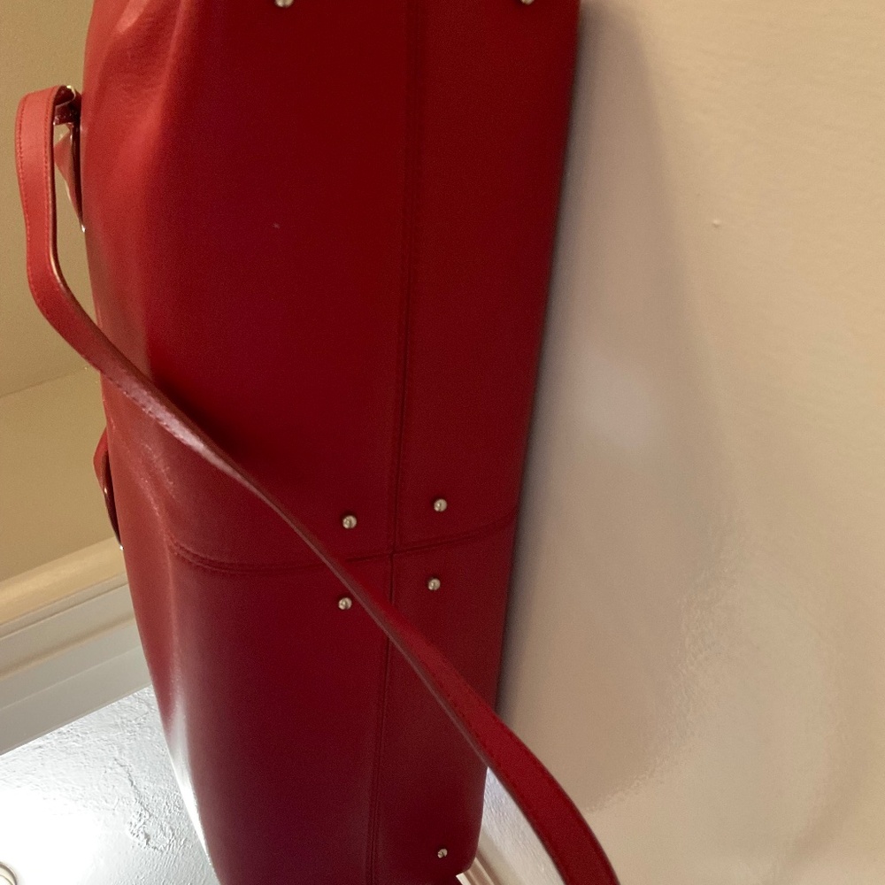 Tod’s red leather bag - Picture 8 of 12